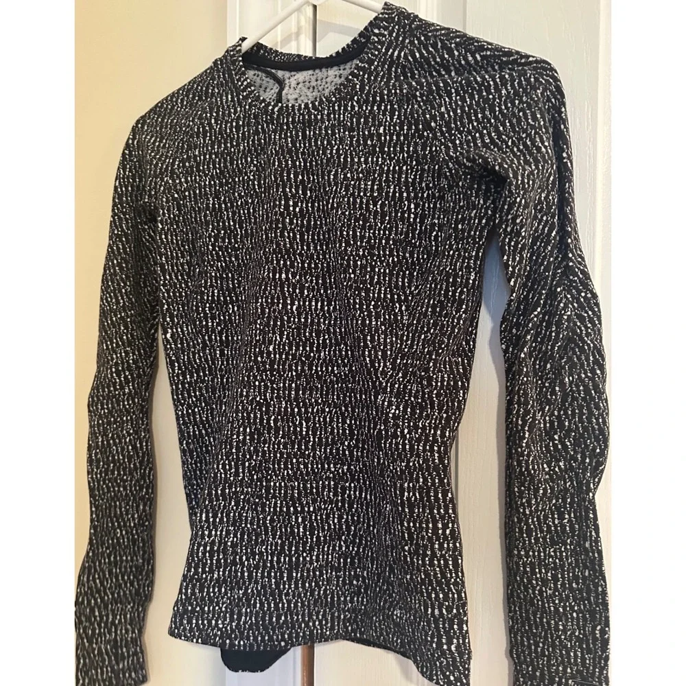 Lululemon Swiftly Tech Long Sleeve Crew Speckled Black White Size‎ 4 LW3CTLS